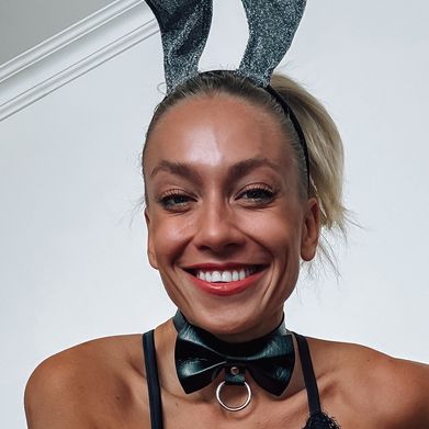 𝑩𝒐𝒎𝒃𝒔𝒉𝒆𝒍𝒍 𝑾𝒊𝒇𝒆 𝑨𝒎𝒚 ❤️‍🔥 Added Photo on 2025-04-11