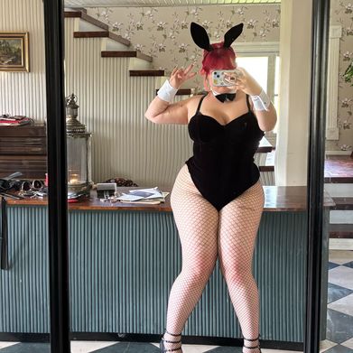 Anni the Snowbunny (irlsnowbunny) Header Photo Added 2025-09-11