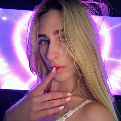 Rose (sweetroses23) OnlyFans Profile Image