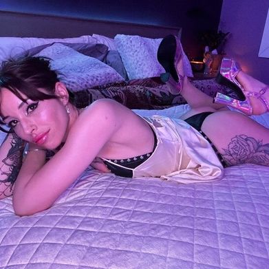 Winter Grey (wintergreyxo) Header Photo Added 2025-12-06