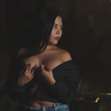 Valentina😇 (valentinawatxo) Header Photo Added 2025-02-27