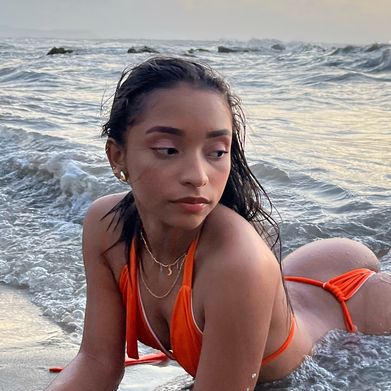 Destiny🍉🍫❣️ Added Photo on 2025-05-06