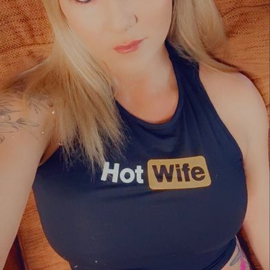 Swinging Texas Hotwife VIP- No PPV (texas_hotwife_vip) OnlyFans Profile Image