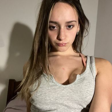 Emily (emilysterling) Profile Photo Added 2025-06-12