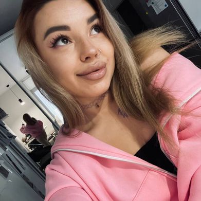 Dari (luxedari) Profile Photo Added 2025-02-15