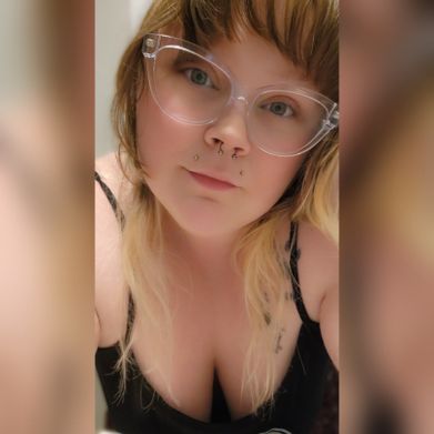 🎂 B-day Girl 🎂 FREE Emery Fawn (emeryfawnfree) Profile Photo Added 2025-06-23