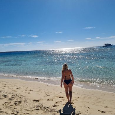 GermanMaskedLucie (germanmaskedlucie) Header Photo Added 2025-03-25