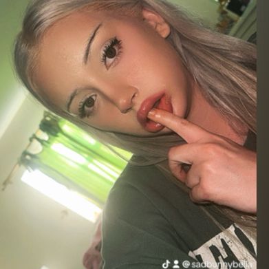 Bella 💕 (sadbunnybella) Profile Photo Added 2025-04-02
