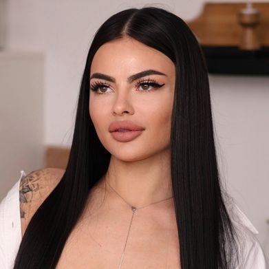 Liana (lianasss) Profile Photo Added 2024-08-22