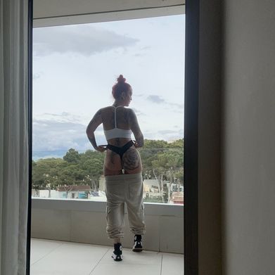 Sheena Free ❤️ (sheena_free) Header Photo Added 2025-04-04