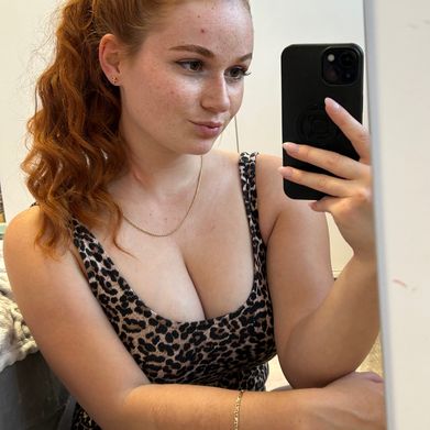 OnlyFans Model Kelly (kellyyred) Profile Image