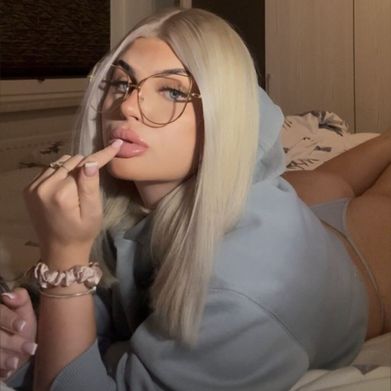 favblondieh (favblondieh) OnlyFans Profile Image