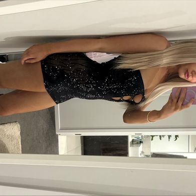 Lilee 🌸 (lilsxclusive) Header Photo Added 2025-02-19