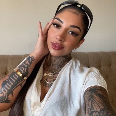 Rosi Moore (rosi.moore) Profile Photo Added 2025-03-11