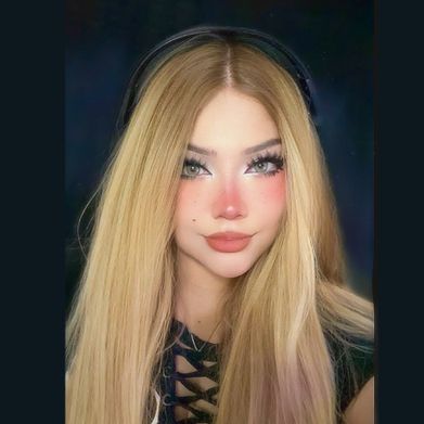 Strawberry (strawberrymilkrs) OnlyFans Profile Image