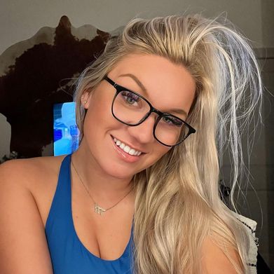 OnlyFans Model RAE ❄️💋 (raeswlrd) Profile Image