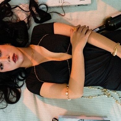 Lily Yang (lilyyang569) Header Photo Added 2025-10-09