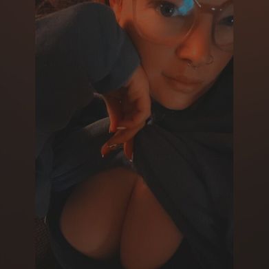 OnlyFans Model Athy (athena.the.ginger) Profile Image