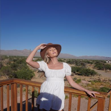 Dakota Jane (dakotajane) Header Photo Added 2024-12-24