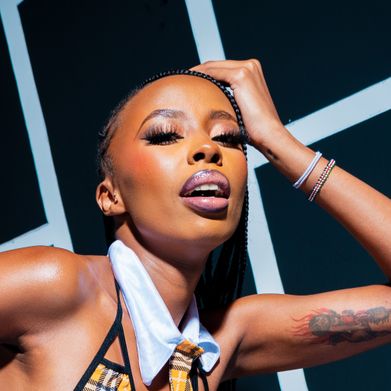 𝑷𝒆𝒕𝒊𝒕𝒆 𝑬𝒃𝒐𝒏𝒚 𝑵𝒂𝒐𝒎𝒊🤎 Added Photo on 2025-05-18