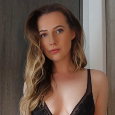 Charlotte Lily (imcharlottelily) Profile Photo Added 2024-11-03