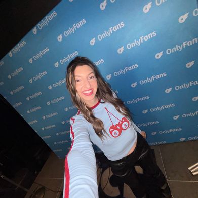 Katie K (katiekcomedy) Profile Photo Added 2025-02-14