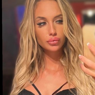 Ledneczky Virág (ledneczkyvirag) OnlyFans Profile Image