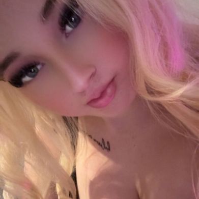 Liv Marie 🍑💋 (lmarie02xo) Header Photo Added 2025-11-25