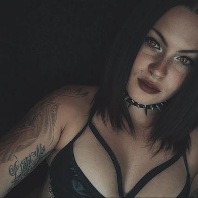 Roxy Rotten 🔞 Added Photo on 2024-11-04