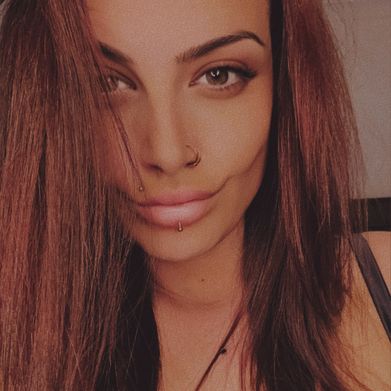 Raya (alluringraya) Profile Photo Added 2024-12-02