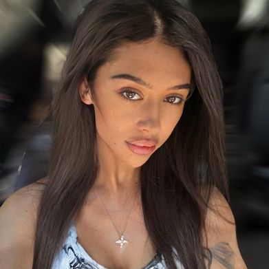 Adele (adeledesire) Profile Photo Added 2025-03-20