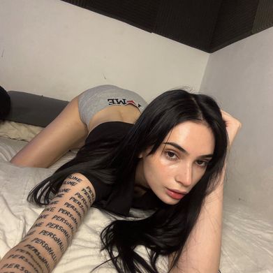 Taty Smith (taty-smith) Header Photo Added 2025-01-11