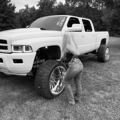 Mercy (mercy24v) Header Photo Added 2025-10-31