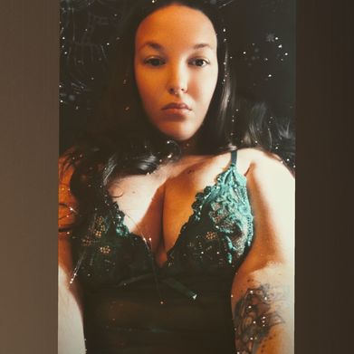 Taylore Danielle (tayloredanielle) Header Photo Added 2025-09-28