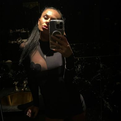 Lana Cross (lana_cross) Header Photo Added 2025-04-10