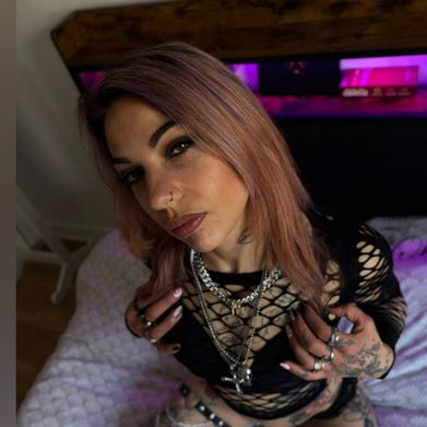 Jenny SiXx Added Photo on 2025-03-19