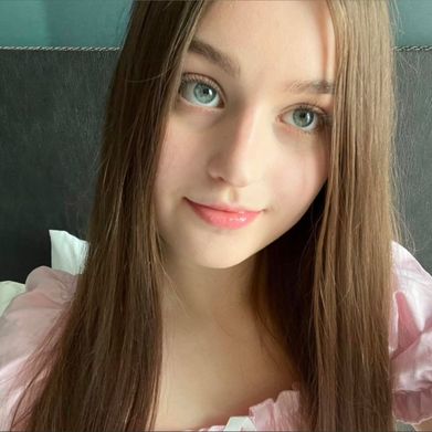 🟢StreamsLive 💦 Added Photo on 2025-03-08