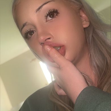 Bella 💕 (sadbunnybella) Profile Photo Added 2025-05-25