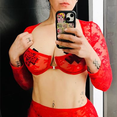 Naye Pastrana (nayepastrana) Header Photo Added 2025-08-25