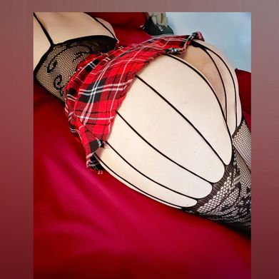 Naylove (naylovee) Header Photo Added 2025-07-04