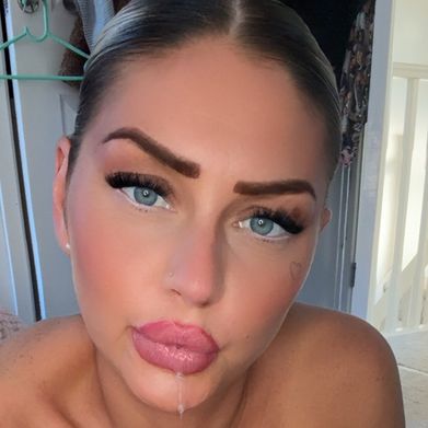 Samantha ❤️ (samanthalouise) Profile Photo Added 2025-06-04