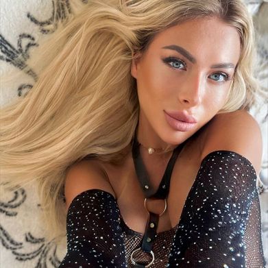 Carolina Delacroix (carolinadelacroix) Profile Photo Added 2024-10-15