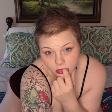 Holly &lt;3 (sillylilchub) Profile Photo Added 2025-10-24