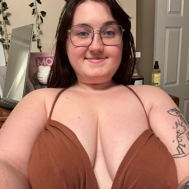 Fae Valentine🩷 Free (nerdyandcute) OnlyFans Profile Image