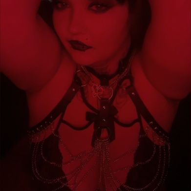 Rebekka Henry (vixie bl00dm00n) (vixie.moon_the_succubus) Header Photo Added 2025-09-12