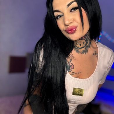 HabibiNiki (habibiniki) Profile Photo Added 2025-07-17