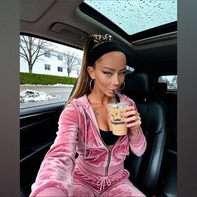 Jami (sexycupcakes02) Header Photo Added 2025-12-01