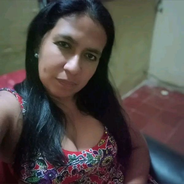 Lizbeth Paredes. (elizabethparedes) OnlyFans profile photo