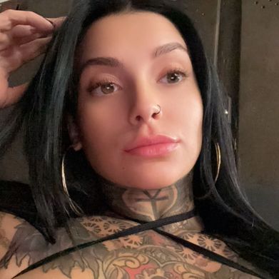 OnlyFans Model Phoenix Paradise (phoenixbabbyy696) Profile Image