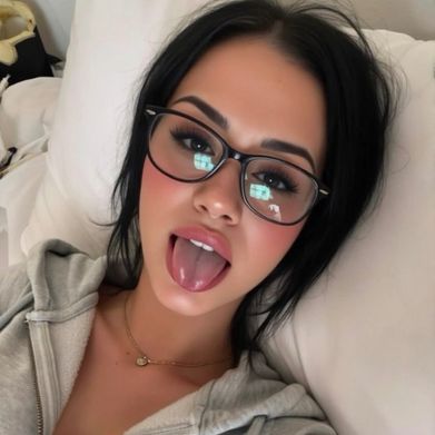 rosie00q (rosie00q) OnlyFans Profile Image